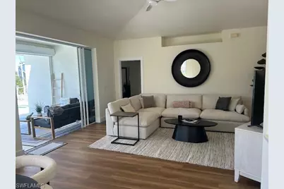 430 Crossfield Cir, Naples, FL 34104 - Photo 9