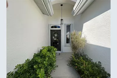 430 Crossfield Cir, Naples, FL 34104 - Photo 3