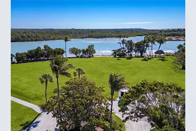 100 Bay Rd, Naples, FL 34102 - Photo 7
