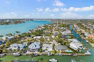 2175 Shad Ct, Naples, FL 34102 - Photo 9