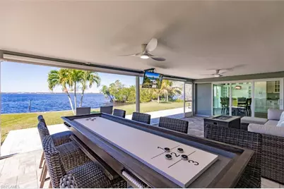 138 Riverview Rd, Fort Myers, FL 33905 - Photo 3