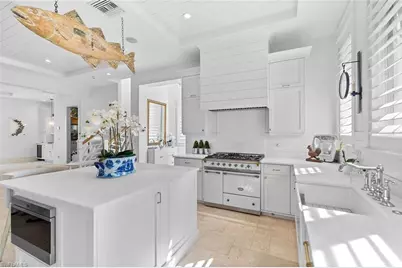 901 10th Ave S, Naples, FL 34102 - Photo 11