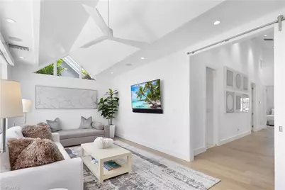 1021 6th St S, Naples, FL 34102 - Photo 29