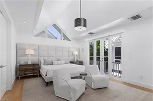 1021 6th St S, Naples, FL 34102 - Photo 33