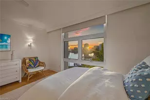 400 Park Shore Dr, Naples, FL 34103 - Photo 31