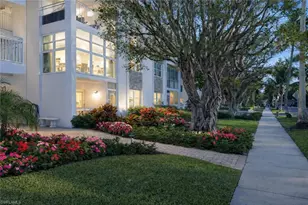 1021 3rd St S, Naples, FL 34102 - Photo 23