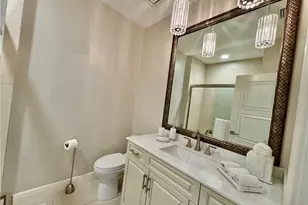 365 5th Ave S, Naples, FL 34102 - Photo 9