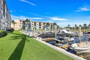 803 River Point Dr, Naples, FL 34102 - Photo 21