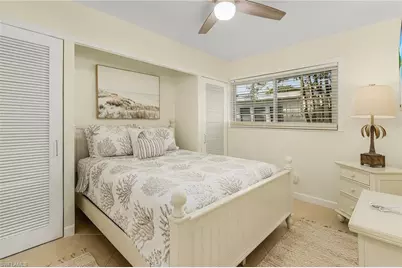 1011 11th St N, Naples, FL 34102 - Photo 19