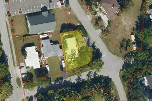 1011 11th St N, Naples, FL 34102 - Photo 23