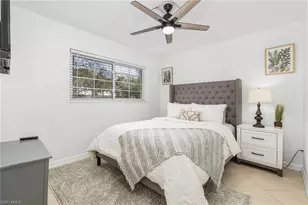 1011 11th St N, Naples, FL 34102 - Photo 11