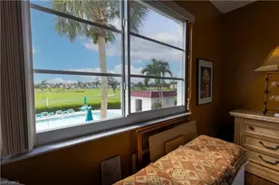 37 High Point Cir E, Naples, FL 34103 - Photo 9