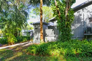 1046 Oak Forest Dr, Naples, FL 34104 - Photo 5