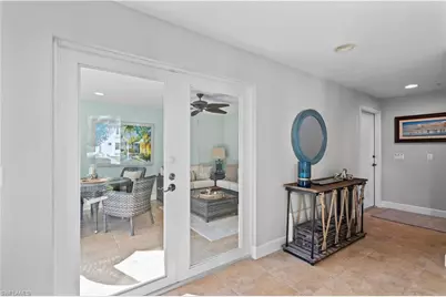 1104 6th St S #1, Naples, FL 34102 - Photo 5