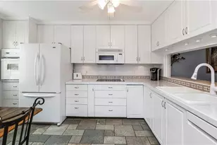 3032 Sandpiper Bay Cir, Naples, FL 34112 - Photo 7