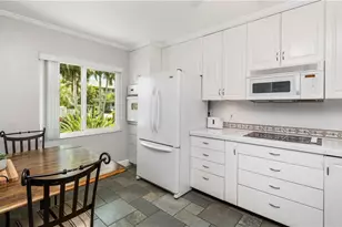 3032 Sandpiper Bay Cir, Naples, FL 34112 - Photo 5