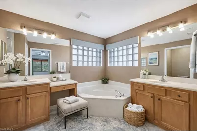 1278 Barrigona Ct, Naples, FL 34119 - Photo 5