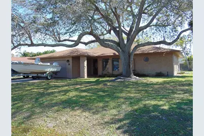 82 Johnnycake Dr, Naples, FL 34110 - Photo 1