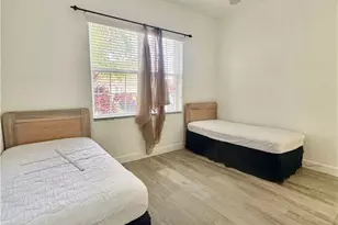 400 Harvard Ct, Naples, FL 34104 - Photo 11