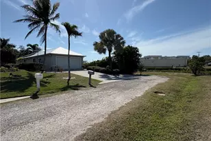 2500 Lee St, Naples, FL 34112 - Photo 3