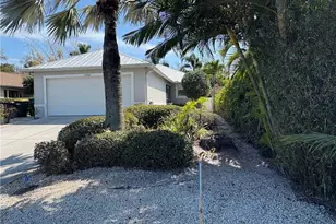 2500 Lee St, Naples, FL 34112 - Photo 7