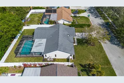 10731 Regent Cir, Naples, FL 34109 - Photo 23