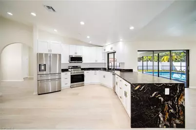 10731 Regent Cir, Naples, FL 34109 - Photo 7