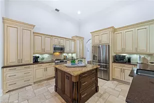 1905 Fairfax Cir, Naples, FL 34109 - Photo 23