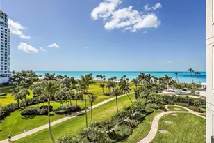 4251 Gulf Shore Blvd N, Naples, FL 34103 - Photo 25