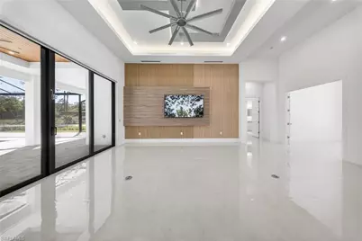 1886 39th St SW, Naples, FL 34117 - Photo 9