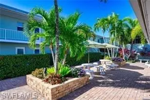 637 12th Ave S, Naples, FL 34102 - Photo 5