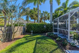 2442 Outrigger Ln, Naples, FL 34104 - Photo 27