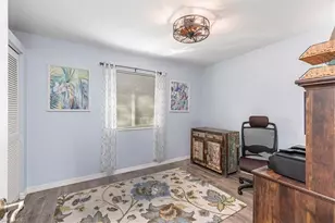 2442 Outrigger Ln, Naples, FL 34104 - Photo 15