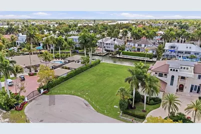 754 16th Ave S, Naples, FL 34102 - Photo 9