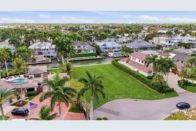 754 16th Ave S, Naples, FL 34102 - Photo 7