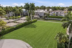 754 16th Ave S, Naples, FL 34102 - Photo 5