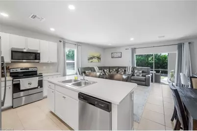 15171 Wildflower Cir, Naples, FL 34119 - Photo 5