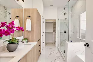 1140 NE 5th Pl, Cape Coral, FL 33909 - Photo 5