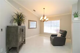 333 Wentworth Ct, Naples, FL 34104 - Photo 23