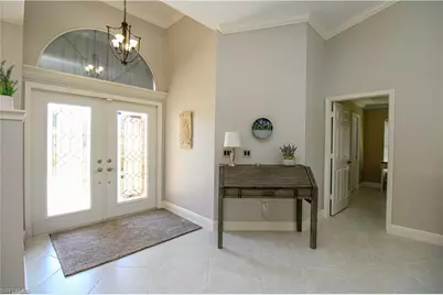 333 Wentworth Ct, Naples, FL 34104 - Photo 5