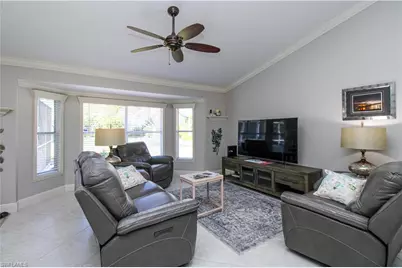 333 Wentworth Ct, Naples, FL 34104 - Photo 15