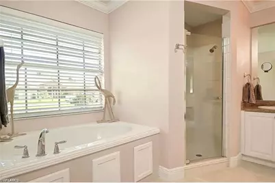 333 Wentworth Ct, Naples, FL 34104 - Photo 33