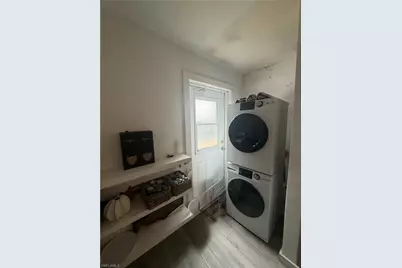 330 NE 59th Ct, Fort Lauderdale, FL 33334 - Photo 9