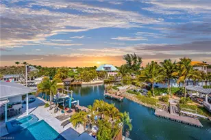 2649 Riverview Dr, Naples, FL 34112 - Photo 5