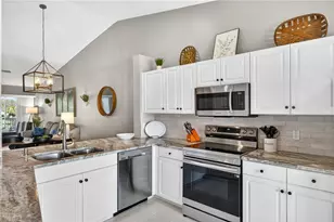 9009 Michael Cir, Naples, FL 34113 - Photo 11