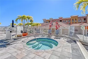 401 Bayfront Pl, Naples, FL 34102 - Photo 29