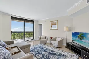 6001 Pelican Bay Blvd, Naples, FL 34108 - Photo 5