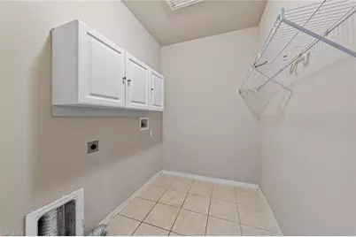 300 Shadow Lakes Dr, Lehigh Acres, FL 33974 - Photo 23