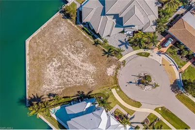 996 Spruce Ct, Marco Island, FL 34145 - Photo 3