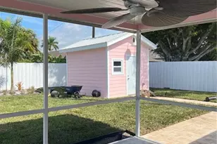 673 107th Ave N, Naples, FL 34108 - Photo 11